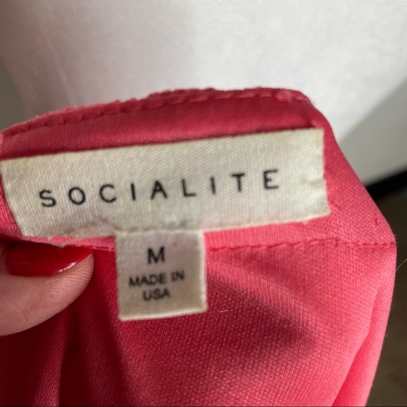 Socialite Lace Overlay Dress Size M Coral Pink Shift Cap Sleeves Scoop Neck - Picture 8 of 10